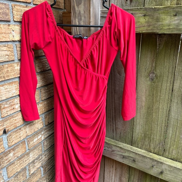 PrettyLittleThing Red Ruched Wrap Cocktail Dress - Picture 1 of 3